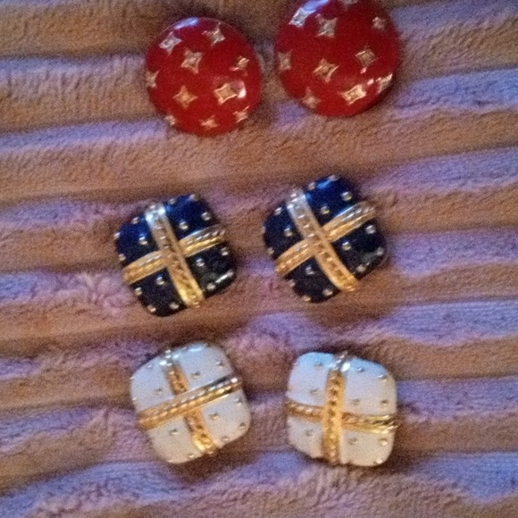 Earrings Set - Picture 2 of 8